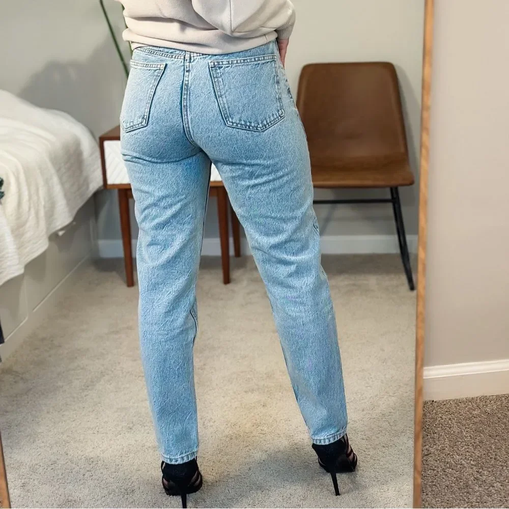 NWOT Zara super high waist light wash jeans, mom fit, size US 4, 28” waist - Picture 5 of 14